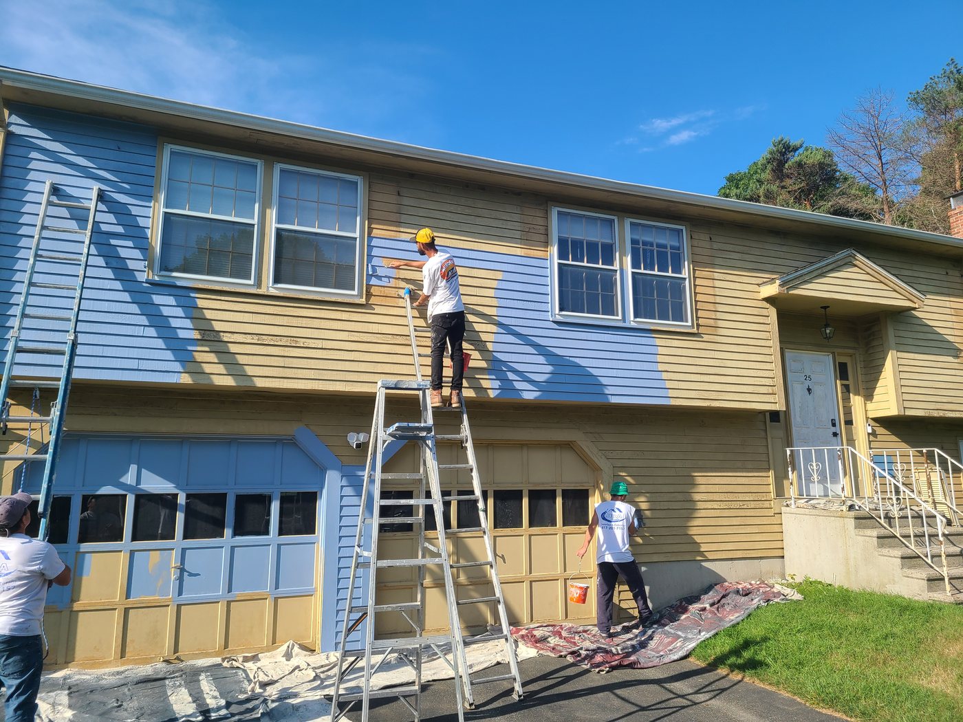 Raised ranch, colour change — before